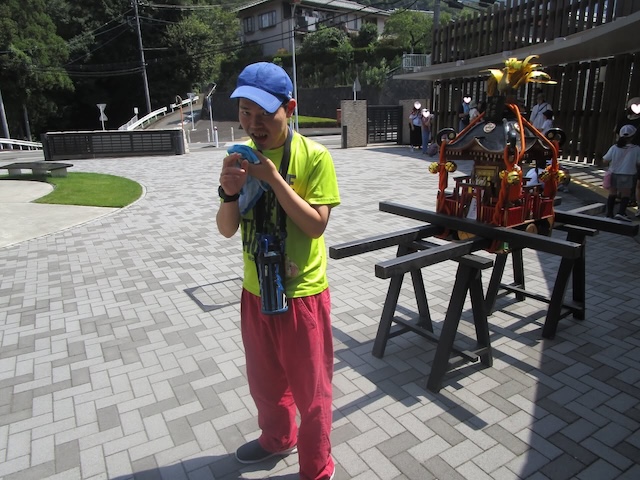 千木良中央子ども神輿来園の様子2